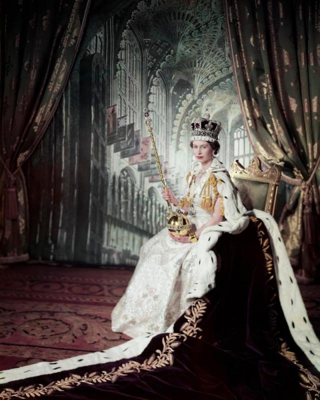 The Queen Elizabeth Ii's Portrait Taken On Her Coronation Day In 1953 by Cecil Beaton